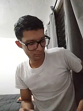 JonaTorres online show from February 26, 2026, 6:56 am