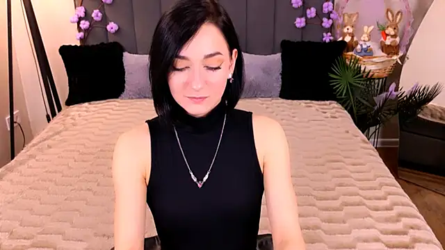 BaileeLynn online show from April 4, 2026, 12:13 pm