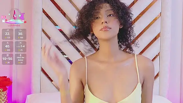 Snapshot of Lila-Rose chatting on January 19, 2026, 5:00 am Lila-Rose online show from January 19, 2026, 5:00 am