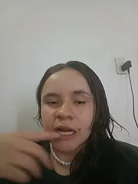 Snapshot of SweetRabbit29 chatting on June 27, 2026, 6:18 am SweetRabbit29 online show from June 27, 2026, 6:18 am