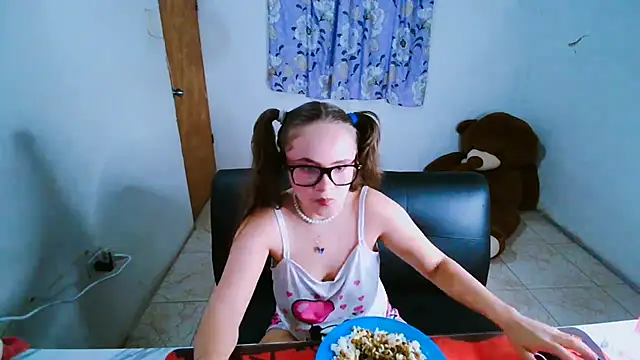 Snapshot of SweetRabbit29 chatting on July 12, 2026, 11:18 pm SweetRabbit29 online show from July 12, 2026, 11:18 pm