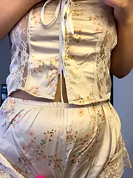 Thao sexy online show from October 22, 2025, 7:30 am