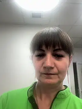 Butterfly8385 online show from November 13, 2025, 6:18 pm