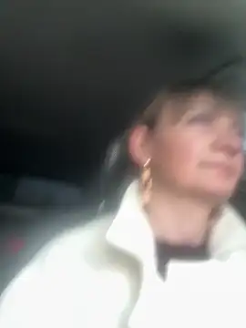 Butterfly8385 online show from April 7, 2026, 4:07 pm