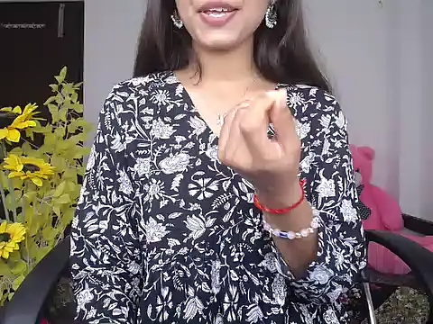 Snapshot of Hot_Kareena chatting on October 19, 2025, 6:03 am Hot Kareena online show from October 19, 2025, 6:03 am