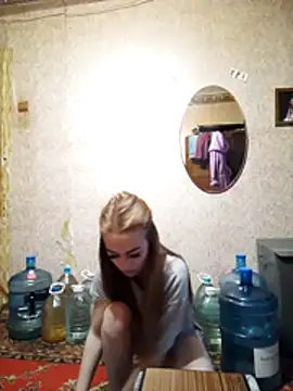milklovqx online show from October 15, 2025, 9:09 am
