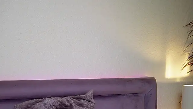 JoelleApril online show from March 25, 2026, 9:10 pm