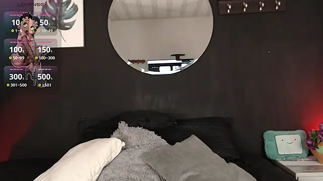 TamaraaRoss  online show from December 1, 2025, 7:08 pm