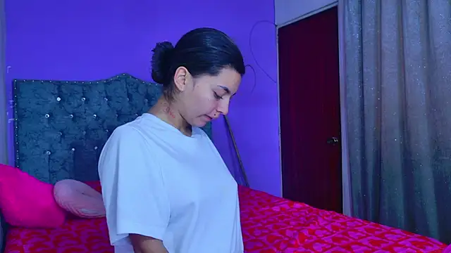 Liisaa Kiss online show from March 1, 2026, 7:05 pm