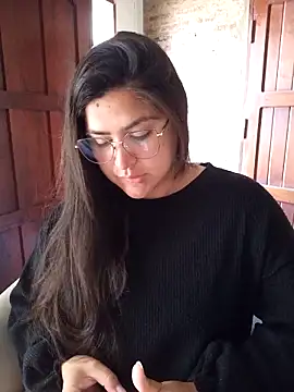 Snapshot of morenalatinaa chatting on May 5, 2026, 1:19 pm morenalatinaa online show from May 5, 2026, 1:19 pm