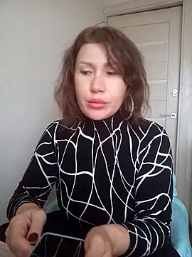 Snapshot of Ambika_beauty chatting on October 21, 2025, 9:54 am Ambika beauty online show from October 21, 2025, 9:54 am