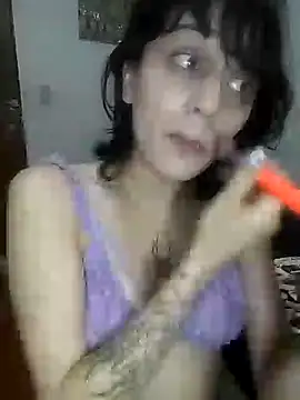 issa bunny online show from October 13, 2025, 2:33 am