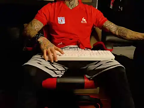 Molotov Explosive online show from November 7, 2025, 12:10 am