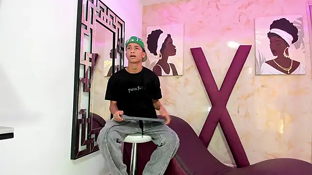 EMPIRE BOYS1 online show from December 16, 2025, 7:19 pm