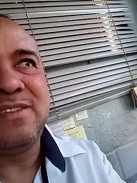 Snapshot of valboy08 chatting on January 7, 2026, 11:01 am valboy08 online show from January 7, 2026, 11:01 am