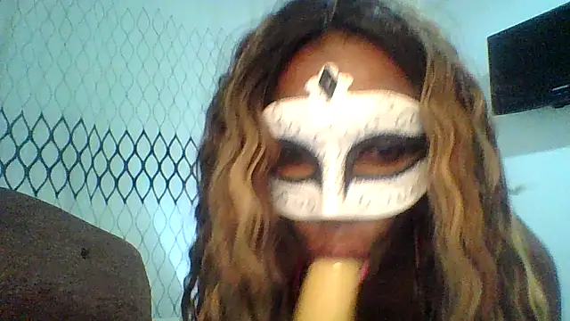 Snapshot of wchocolate chatting on October 19, 2025, 3:56 pm wchocolate online show from October 19, 2025, 3:56 pm