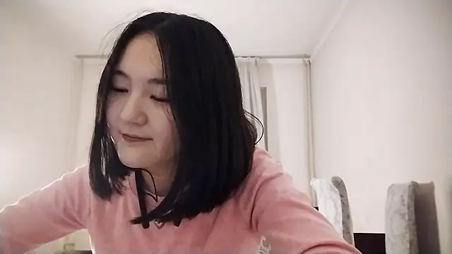 Lyndasilk online show from October 29, 2025, 2:19 pm