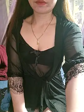 LeanaLy online show from February 11, 2026, 1:10 am