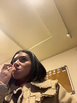 AlyssaRay online show from March 6, 2026, 11:17 am