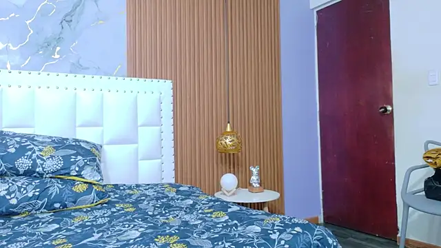 Snapshot of chubbykinkyygirl chatting on November 4, 2025, 12:48 pm chubbykinkyygirl online show from November 4, 2025, 12:48 pm