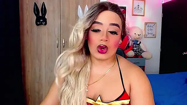 Sofiabigcock22 online show from November 7, 2025, 11:49 pm