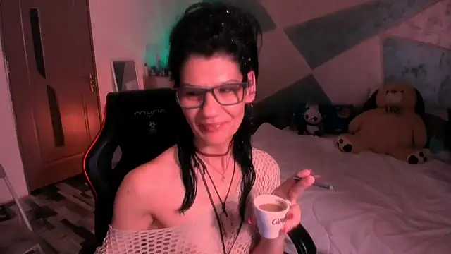SweetSin40 online show from June 1, 2026, 7:37 pm