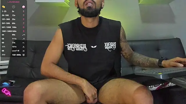 black kameron  online show from October 28, 2025, 7:01 am