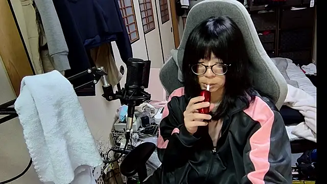 harinyanxxx online show from February 15, 2026, 6:59 pm