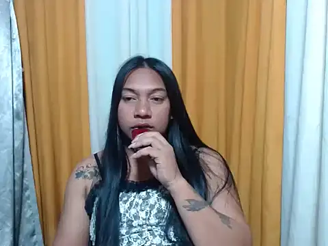 Snapshot of ellah_morenax chatting on July 7, 2026, 8:24 pm ellah morenax online show from July 7, 2026, 8:24 pm