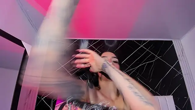 Candy leilaa3 online show from April 16, 2026, 6:14 am