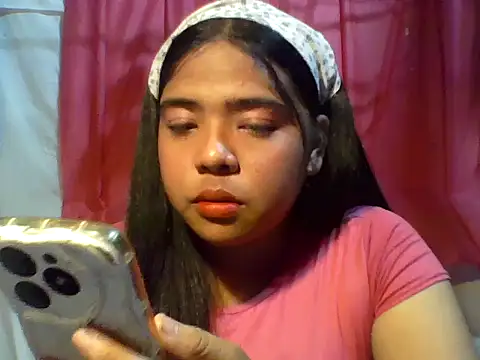 Snapshot of sweet_mai18 chatting on October 21, 2025, 12:28 pm sweet mai18 online show from October 21, 2025, 12:28 pm