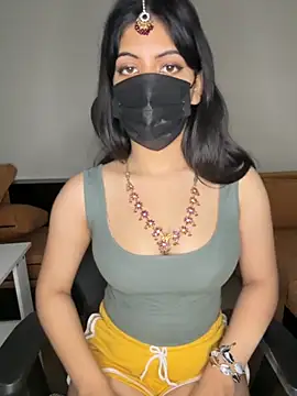 Snapshot of hey_wifey chatting on November 2, 2025, 1:19 am hey wifey online show from November 2, 2025, 1:19 am