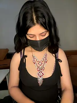 Snapshot of hey_wifey chatting on November 4, 2025, 10:25 am hey wifey online show from November 4, 2025, 10:25 am