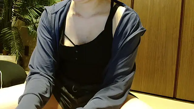 Snapshot of _Ema_ch chatting on April 26, 2026, 6:38 pm Ema ch online show from April 26, 2026, 6:38 pm