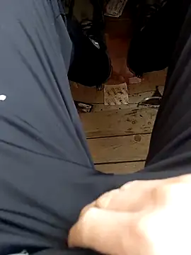 szabi1995 online show from October 13, 2025, 6:46 am