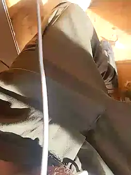 szabi1995 online show from October 31, 2025, 12:17 pm