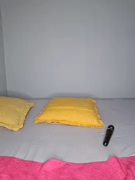 certifiedhottie2025 online show from October 20, 2025, 6:03 am