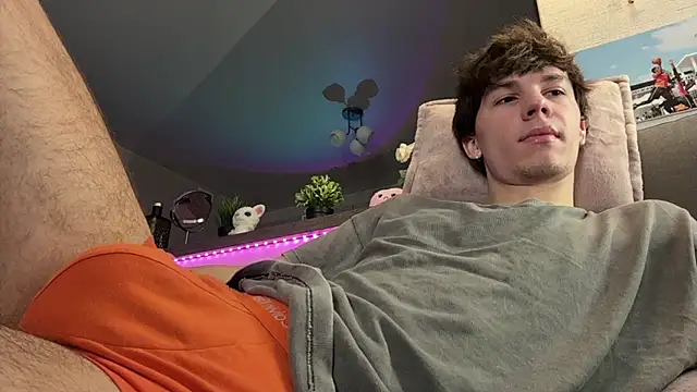 Jeremy1Scott online show from January 18, 2026, 11:30 pm