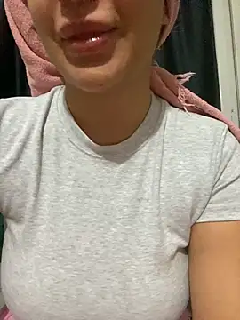 Snapshot of AAHU- chatting on October 29, 2025, 6:53 pm AAHU- online show from October 29, 2025, 6:53 pm