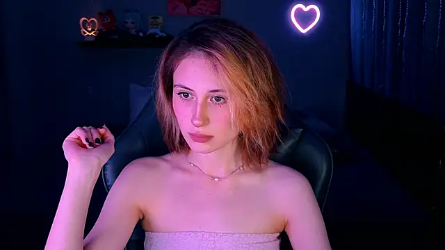 Snapshot of Keti_moon chatting on June 15, 2026, 7:05 pm Keti moon online show from June 15, 2026, 7:05 pm