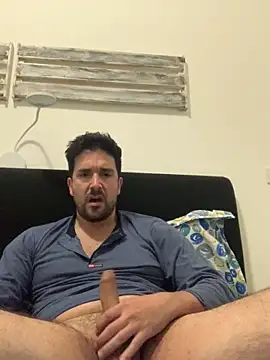 Snapshot of ReDiBastoni90 chatting on May 7, 2026, 11:10 pm ReDiBastoni90 online show from May 7, 2026, 11:10 pm