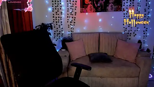 Lizz martins online show from November 1, 2025, 2:57 am