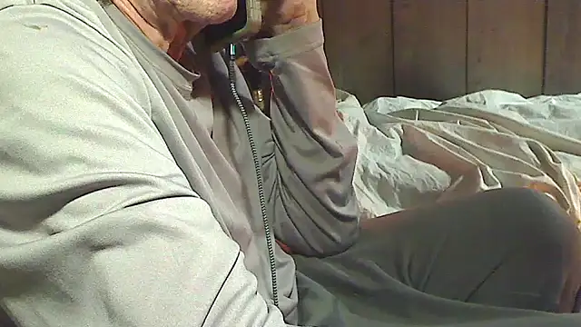 OldManOnline online show from December 1, 2025, 4:17 am