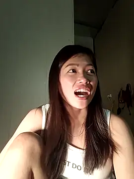 Snapshot of -Paige- chatting on February 2, 2026, 1:59 am -Paige- online show from February 2, 2026, 1:59 am