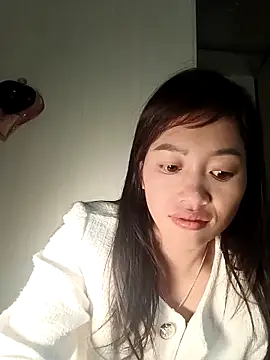 Snapshot of -Paige- chatting on February 3, 2026, 7:24 am -Paige- online show from February 3, 2026, 7:24 am