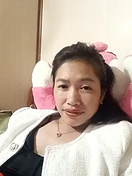 Snapshot of -Paige- chatting on March 9, 2026, 2:21 pm -Paige- online show from March 9, 2026, 2:21 pm