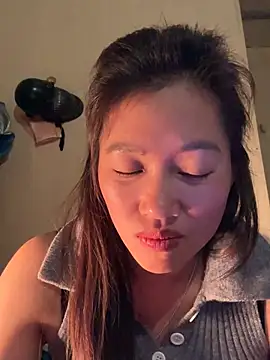 Snapshot of -Paige- chatting on March 15, 2026, 2:12 pm -Paige- online show from March 15, 2026, 2:12 pm