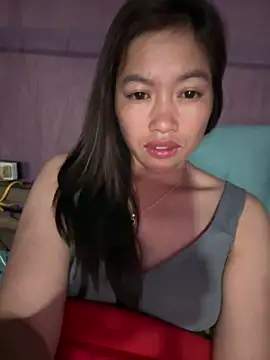 Snapshot of -Paige- chatting on March 23, 2026, 2:43 pm -Paige- online show from March 23, 2026, 2:43 pm