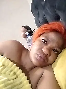 CaramelBoootie online show from November 7, 2025, 1:27 am