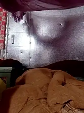 YiyinLy online show from January 16, 2026, 7:34 am